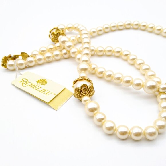 NWT Richelieu Long Pearl Strand Necklace with Gold Tone Caps, Chic Vintage Faux - Picture 3 of 3
